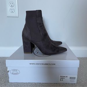 Used STEVE MADDEN Booties-Rosalie